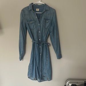 GAP Denim Dress 🦋